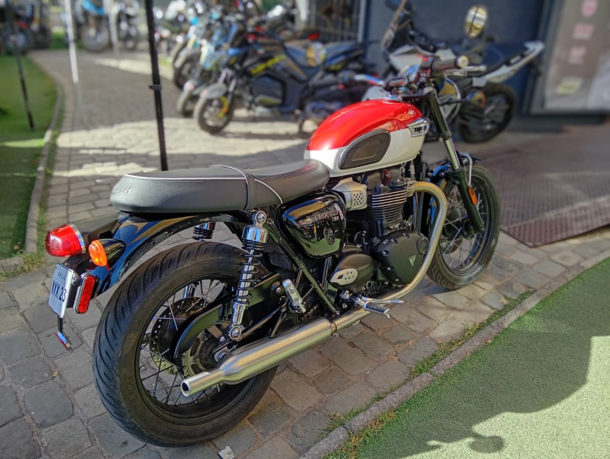 Triumph Bonneville T100 20246