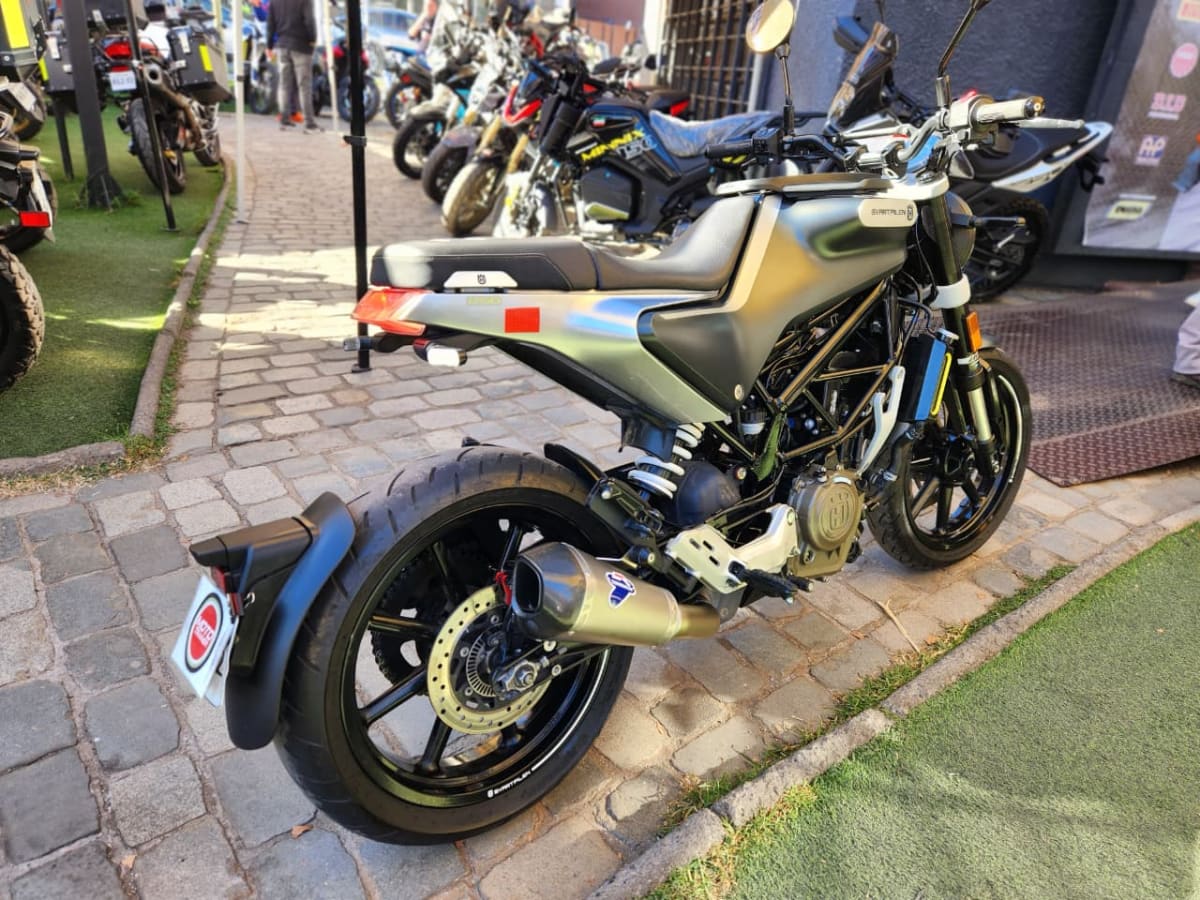 HUSQVARNA SVARTPILEN 250 20213