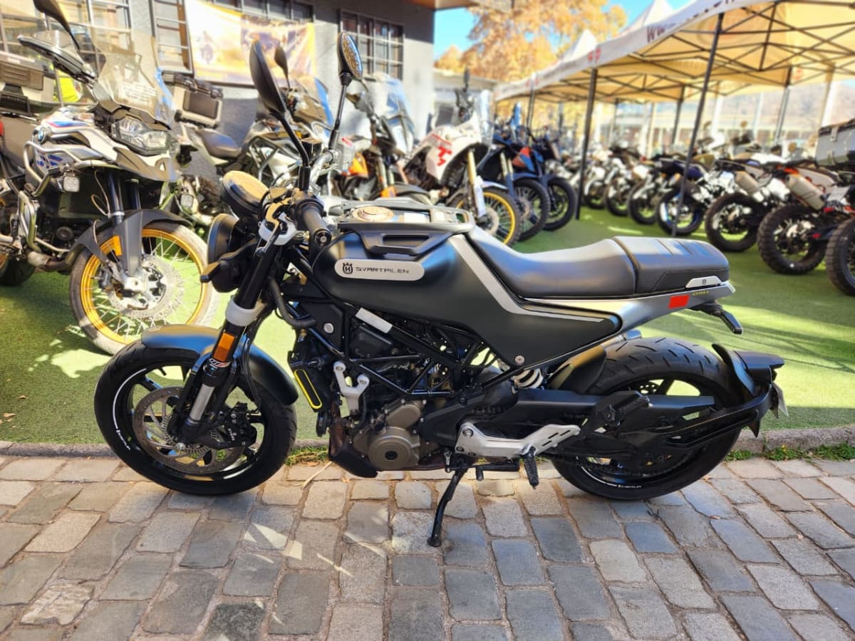 HUSQVARNA SVARTPILEN 250 20215