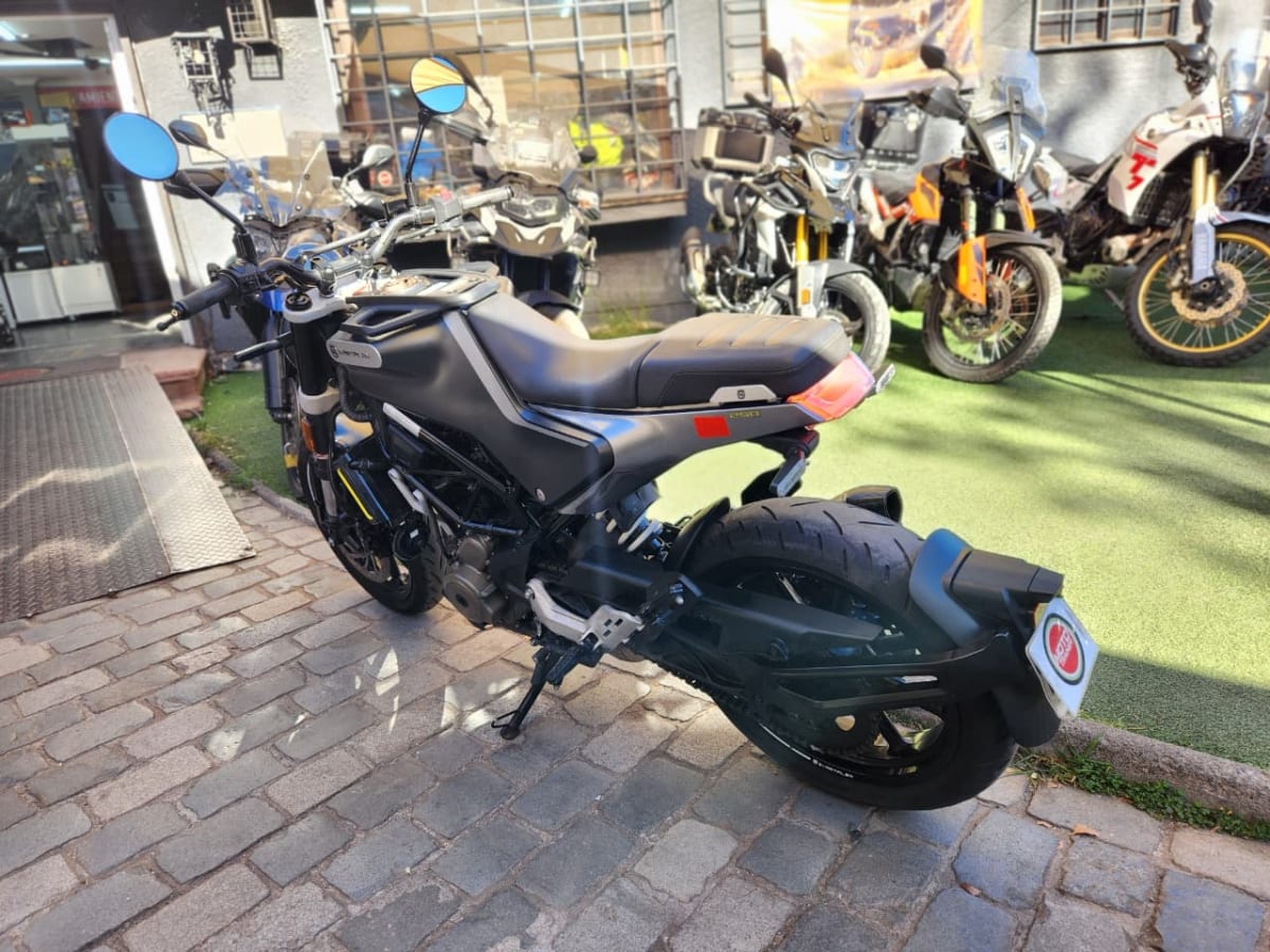 HUSQVARNA SVARTPILEN 250 20218