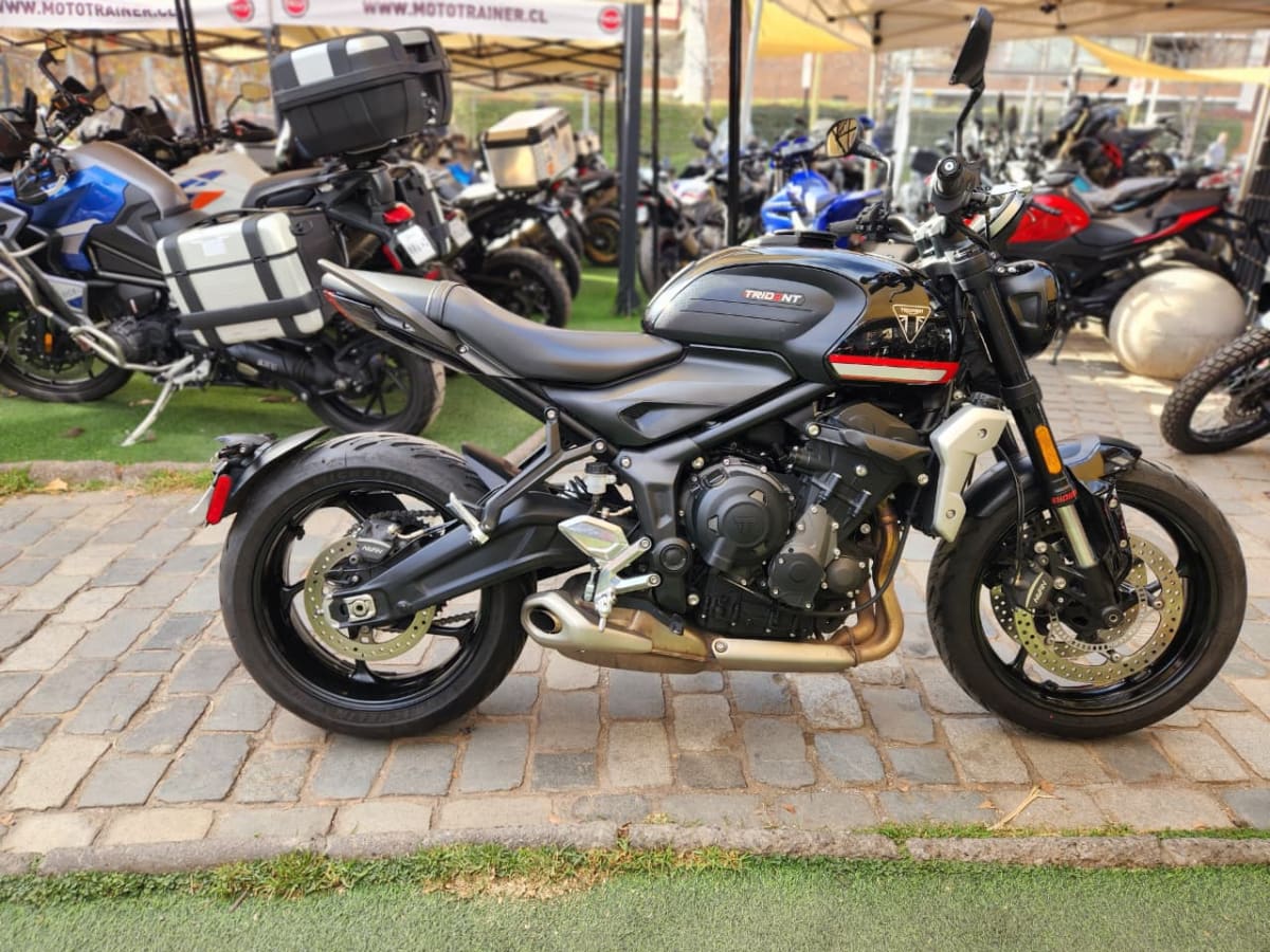 TRIUMPH TRIDENT 660 20245