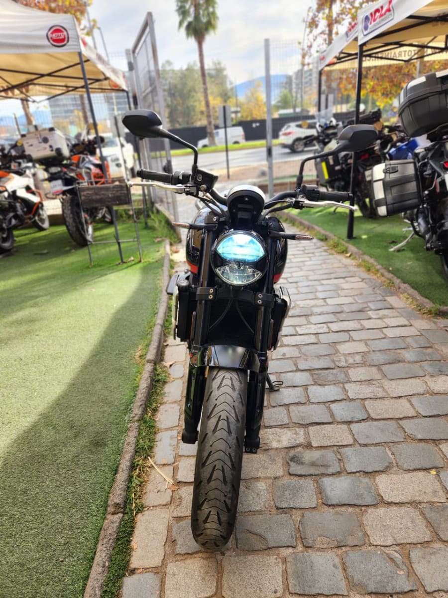 TRIUMPH TRIDENT 660 20247