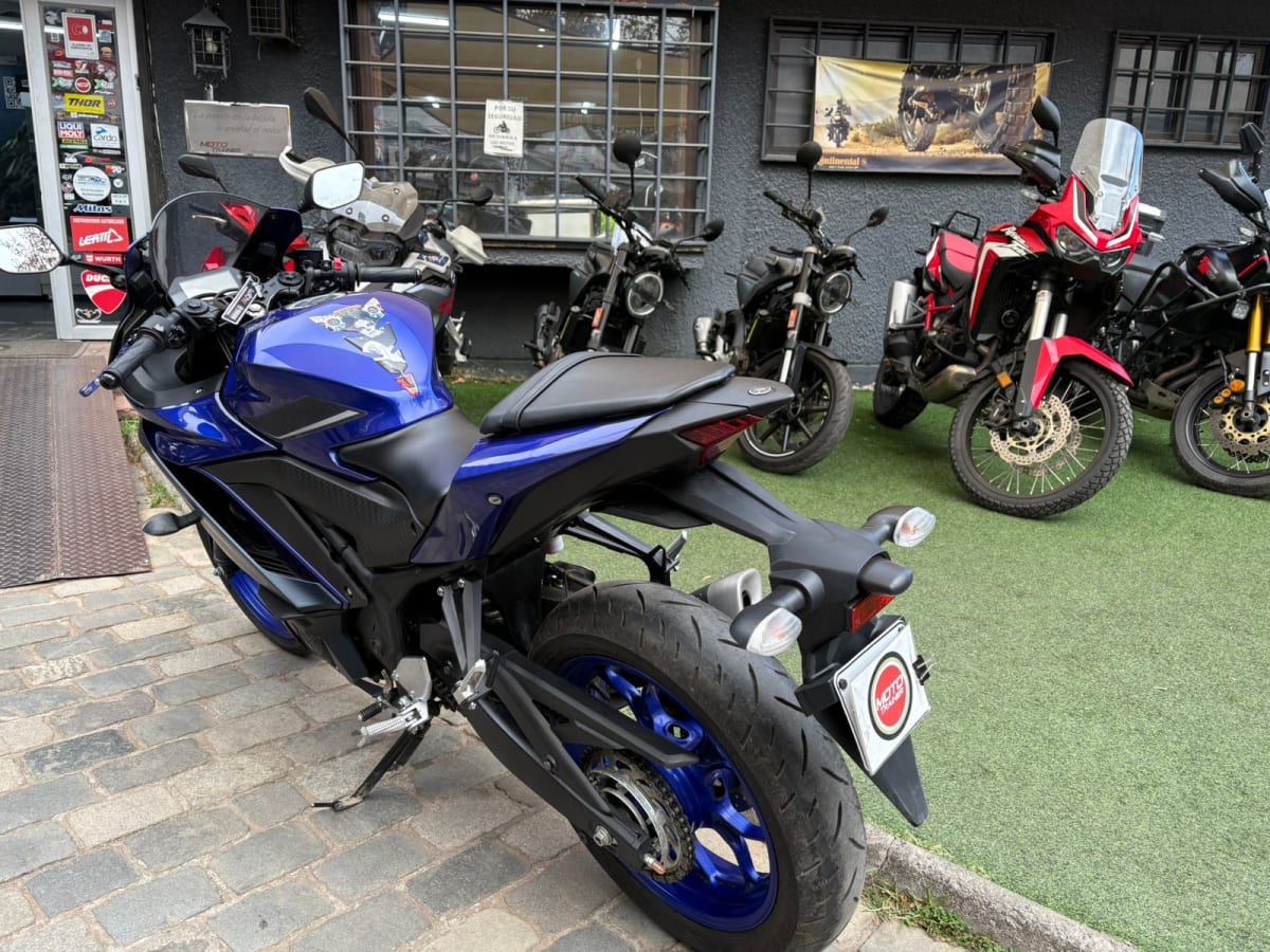 YAMAHA YZF R3 20246