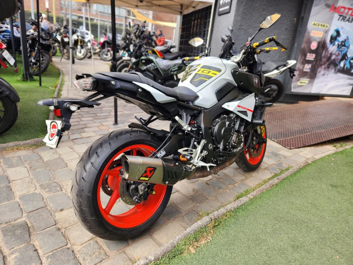 YAMAHA MT-10 20213