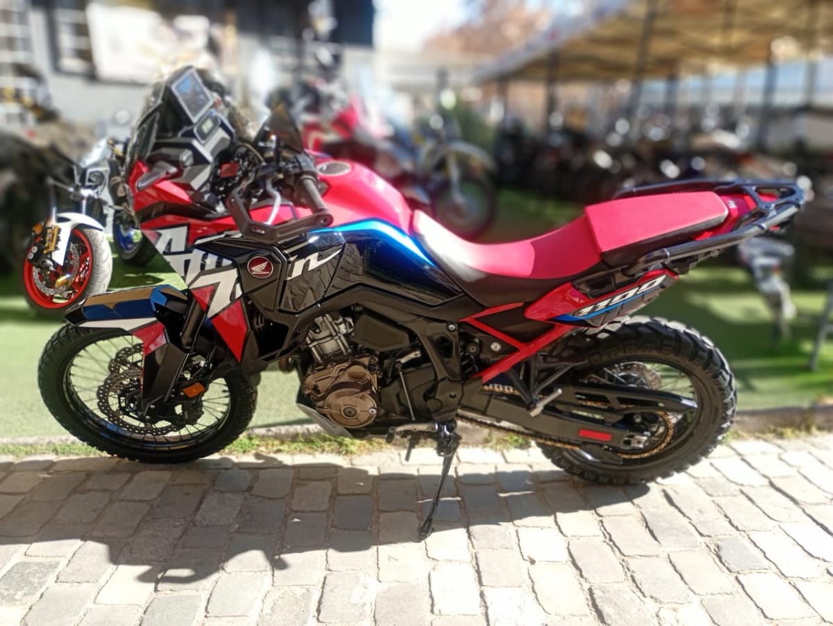 HONDA AFRICA TWIN 1100 LA AÑO 20245