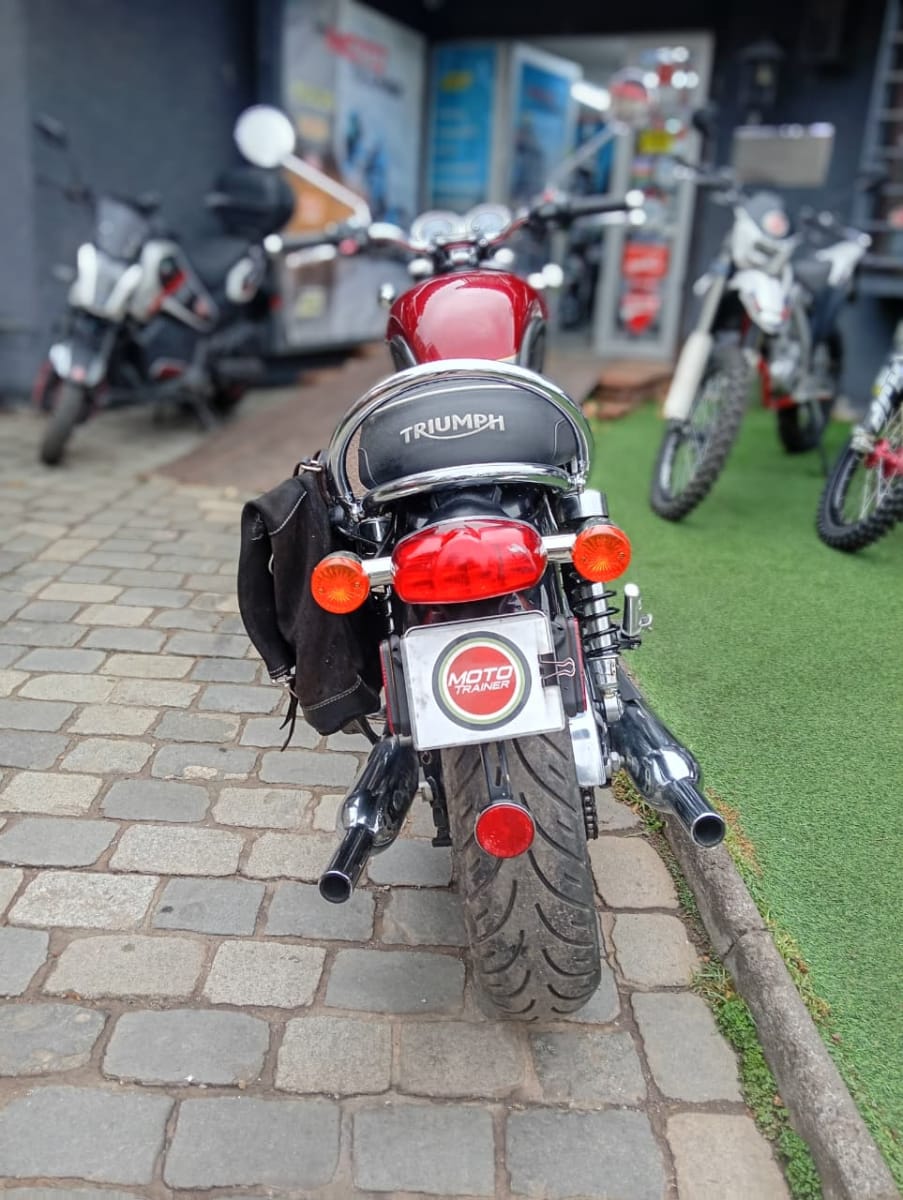 Triumph Bonneville T120 20236