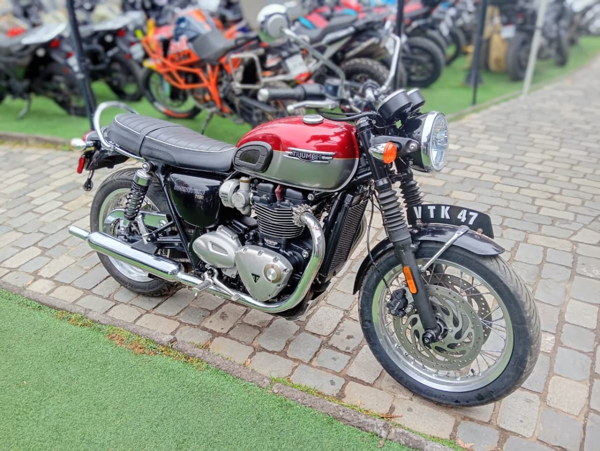 Triumph Bonneville T120 20239
