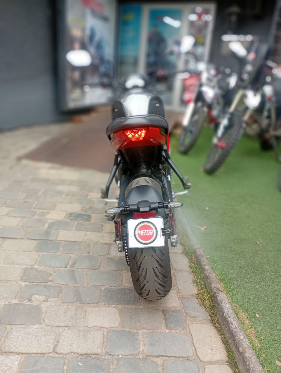 Triumph Trident 660 año 20232