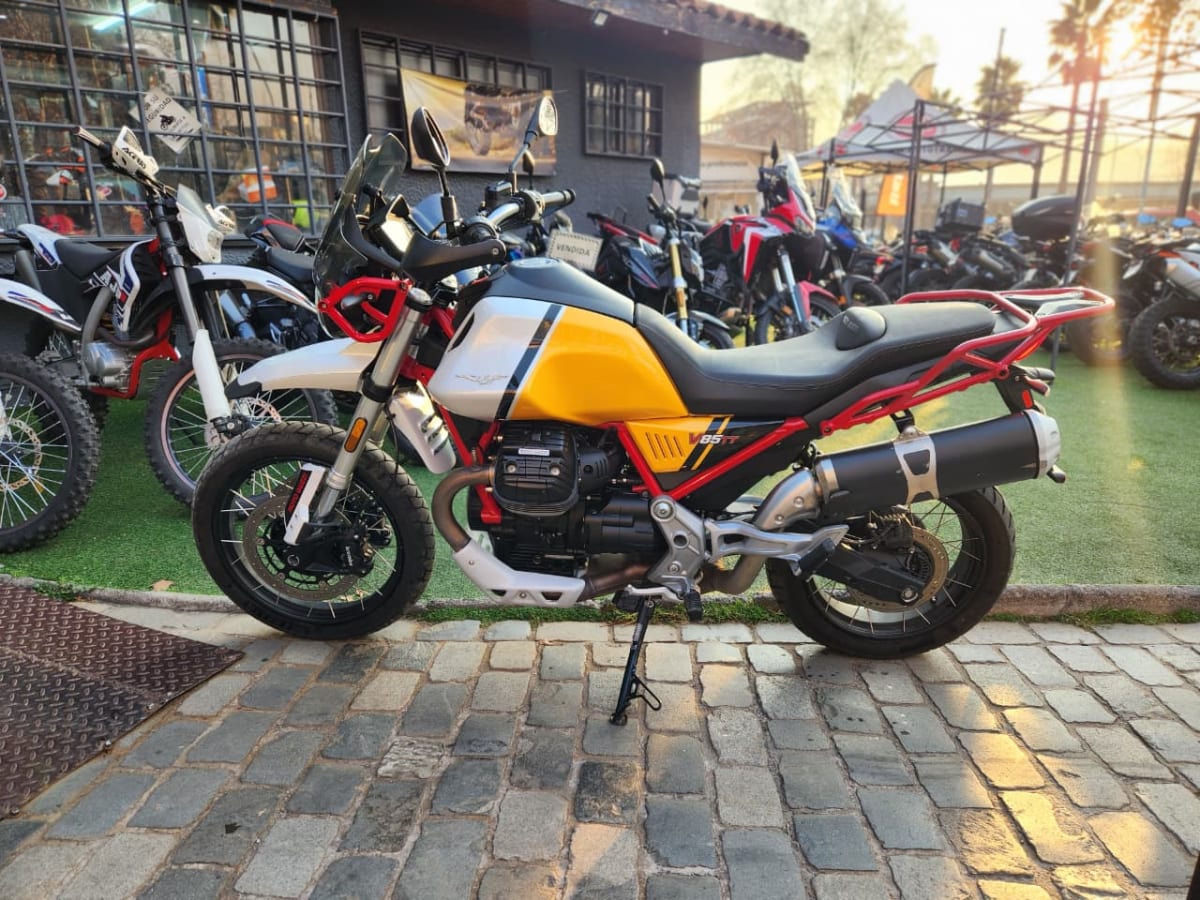 MOTO GUZZI V85TT año 20211