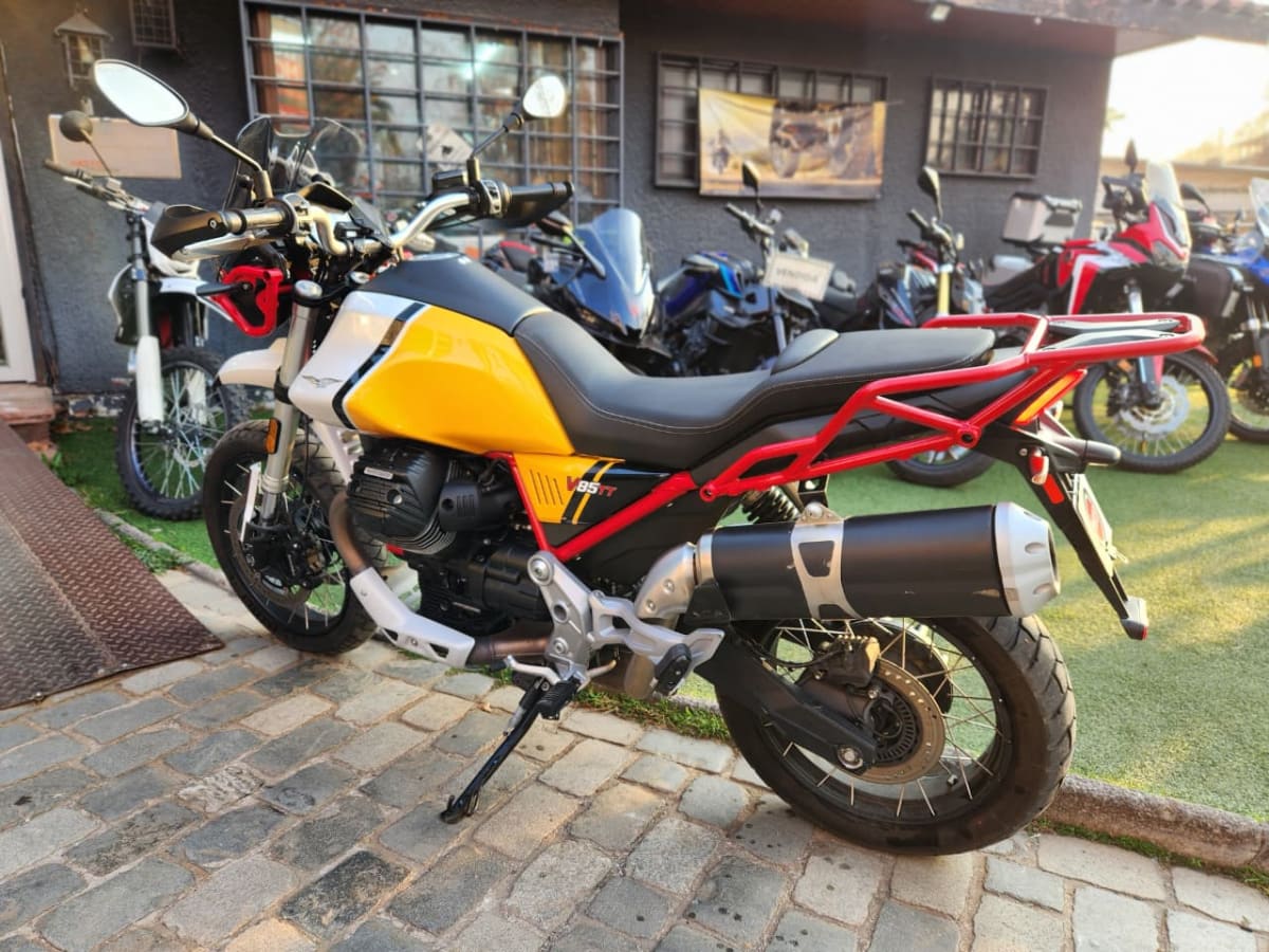 MOTO GUZZI V85TT año 20212