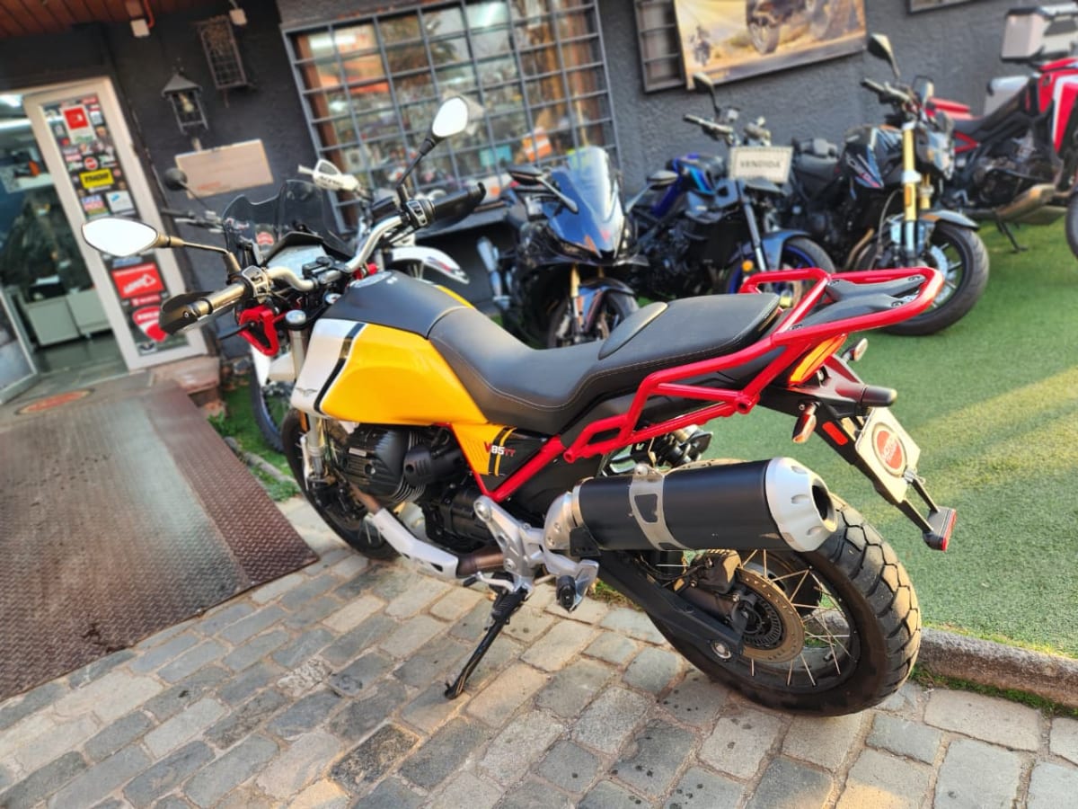 MOTO GUZZI V85TT año 20213