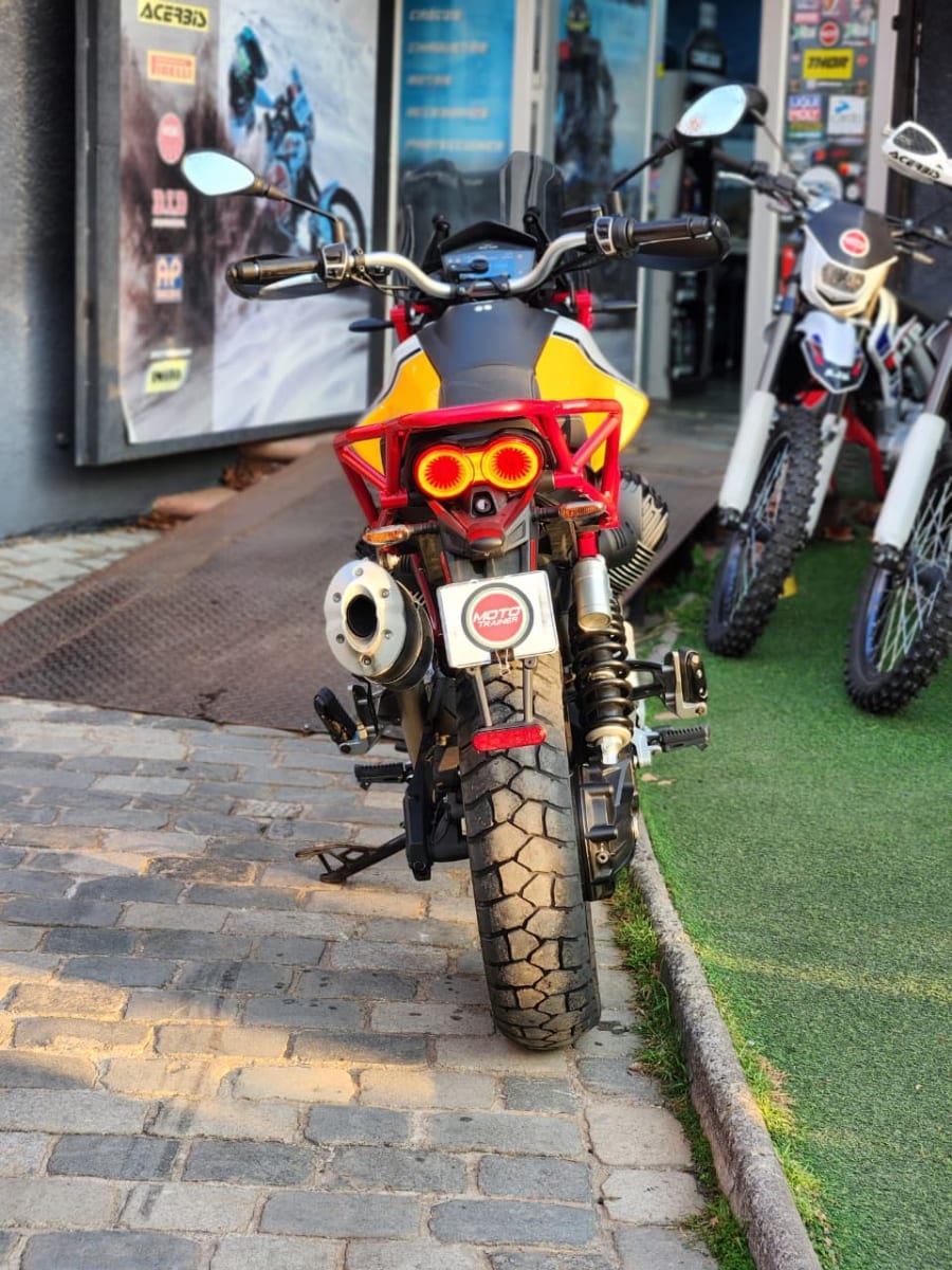 MOTO GUZZI V85TT año 20216