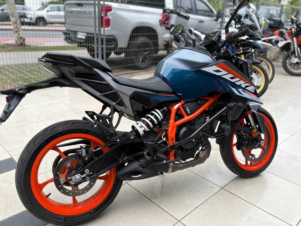KTM DUKE 390 20253
