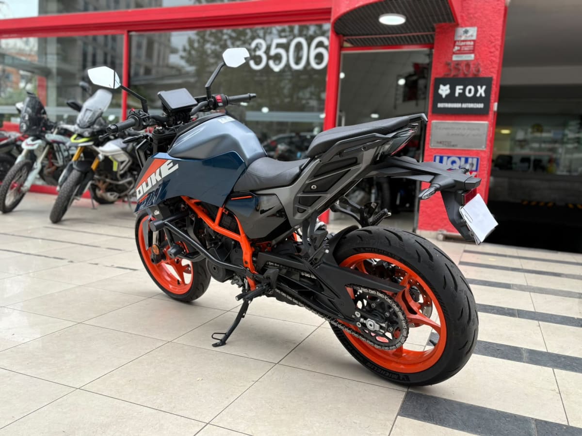 KTM DUKE 390 20256