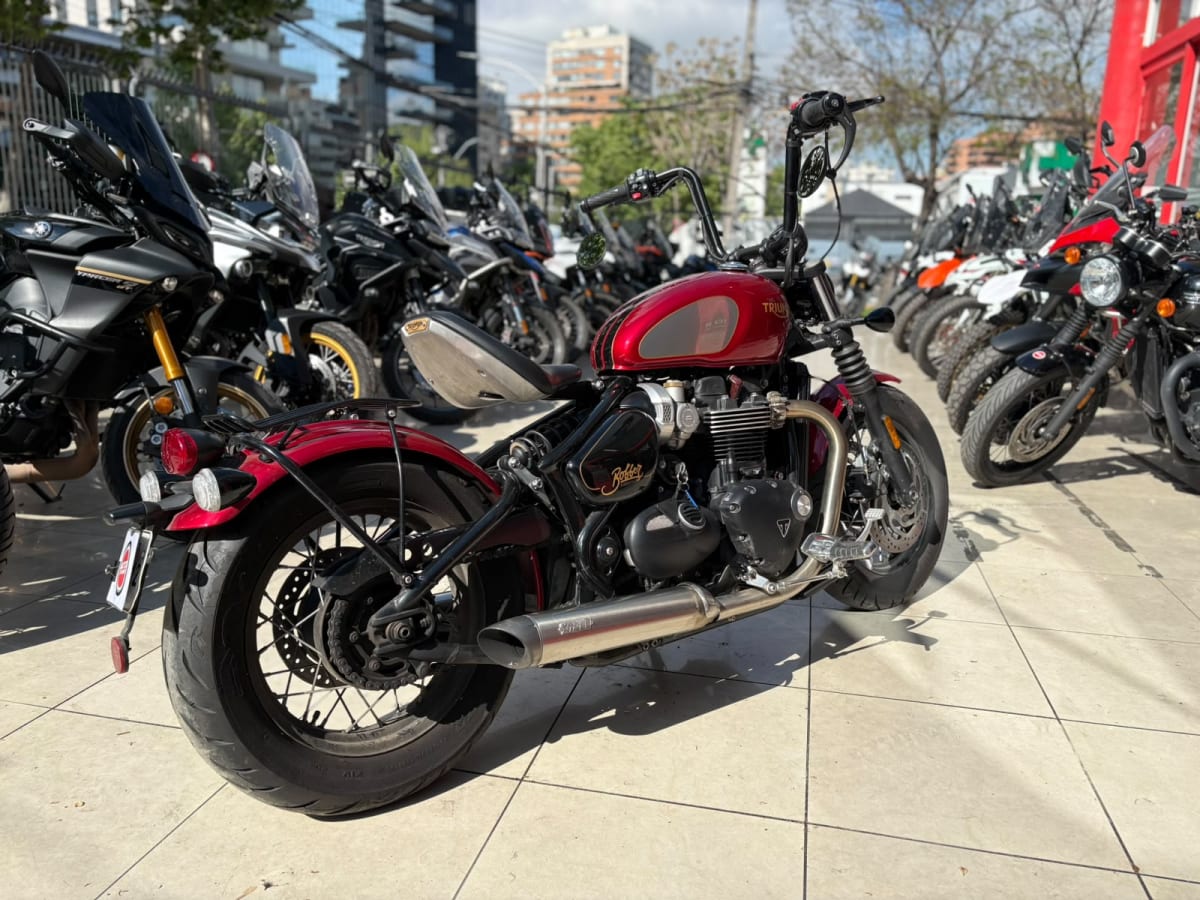 TRIUMPH BONNEVILLE BOBBER 20238