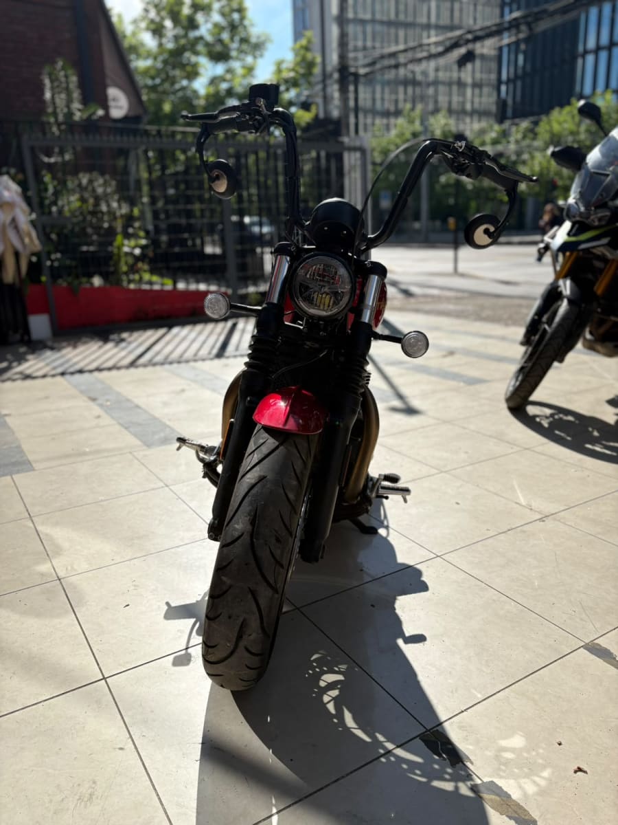 TRIUMPH BONNEVILLE BOBBER 20233