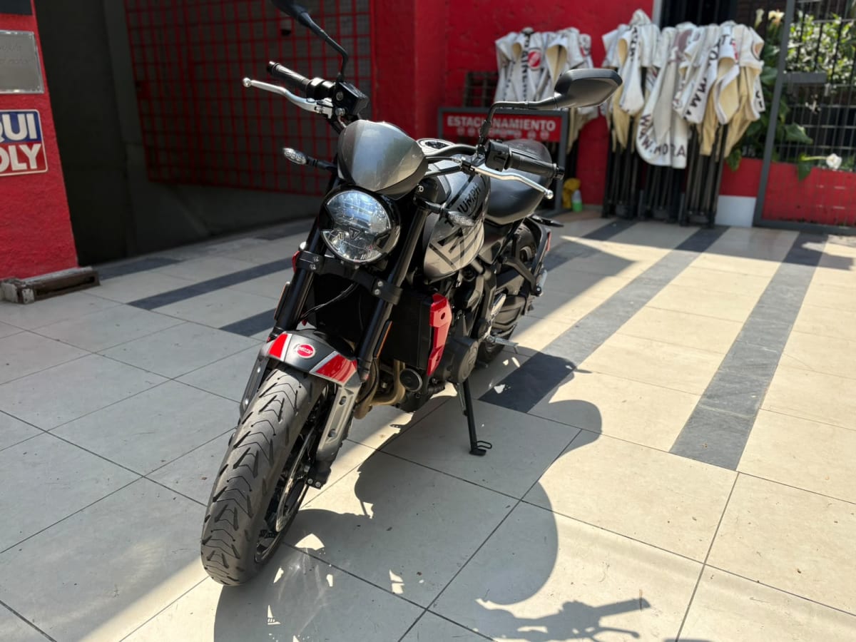 TRIUMPH TRIDENT 660 20236