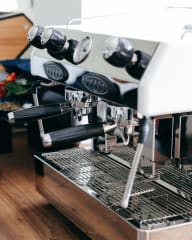 Máquinas de Café Profesional: Guía de Estabilidad Térmica y Sabor