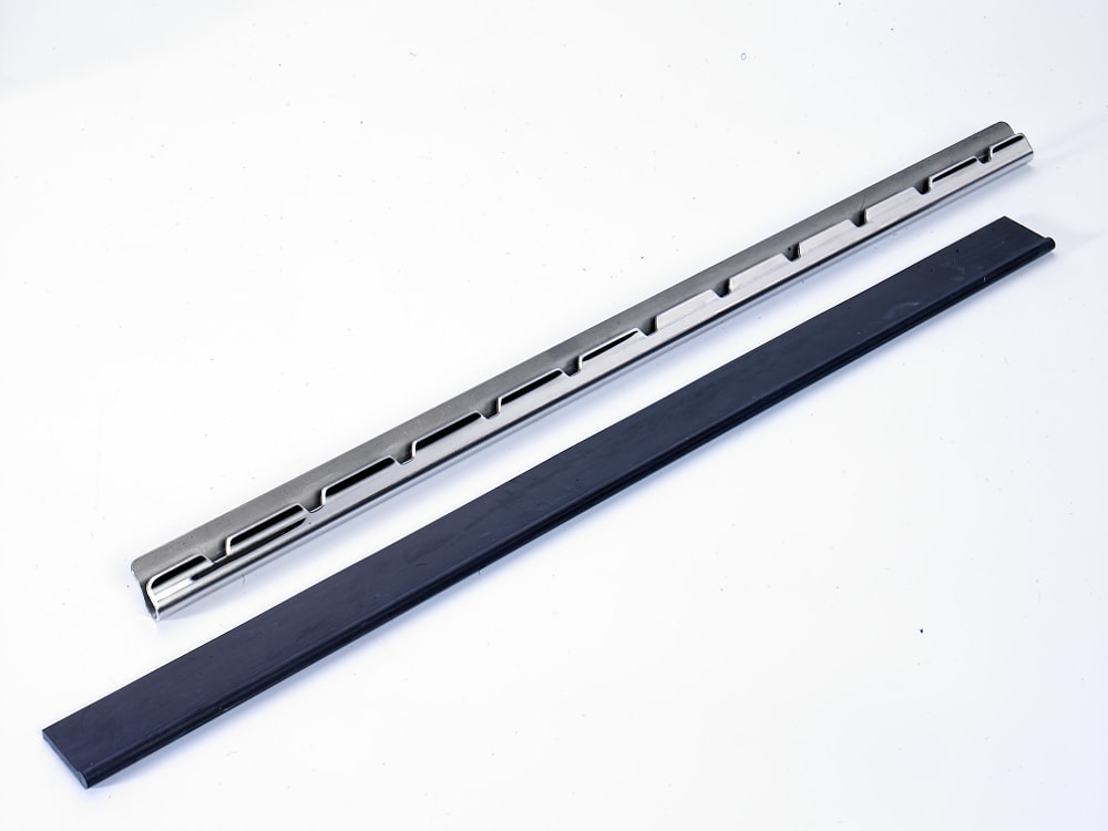 GUIA DURA CON PERFIL DE ACERO INOXIDABLE 30 CM2