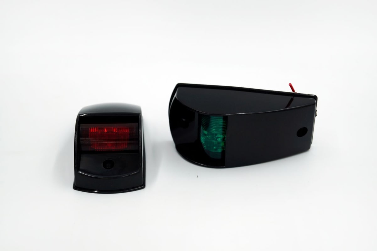 LUZ VERDE ROJA BASE NEGRA LED2