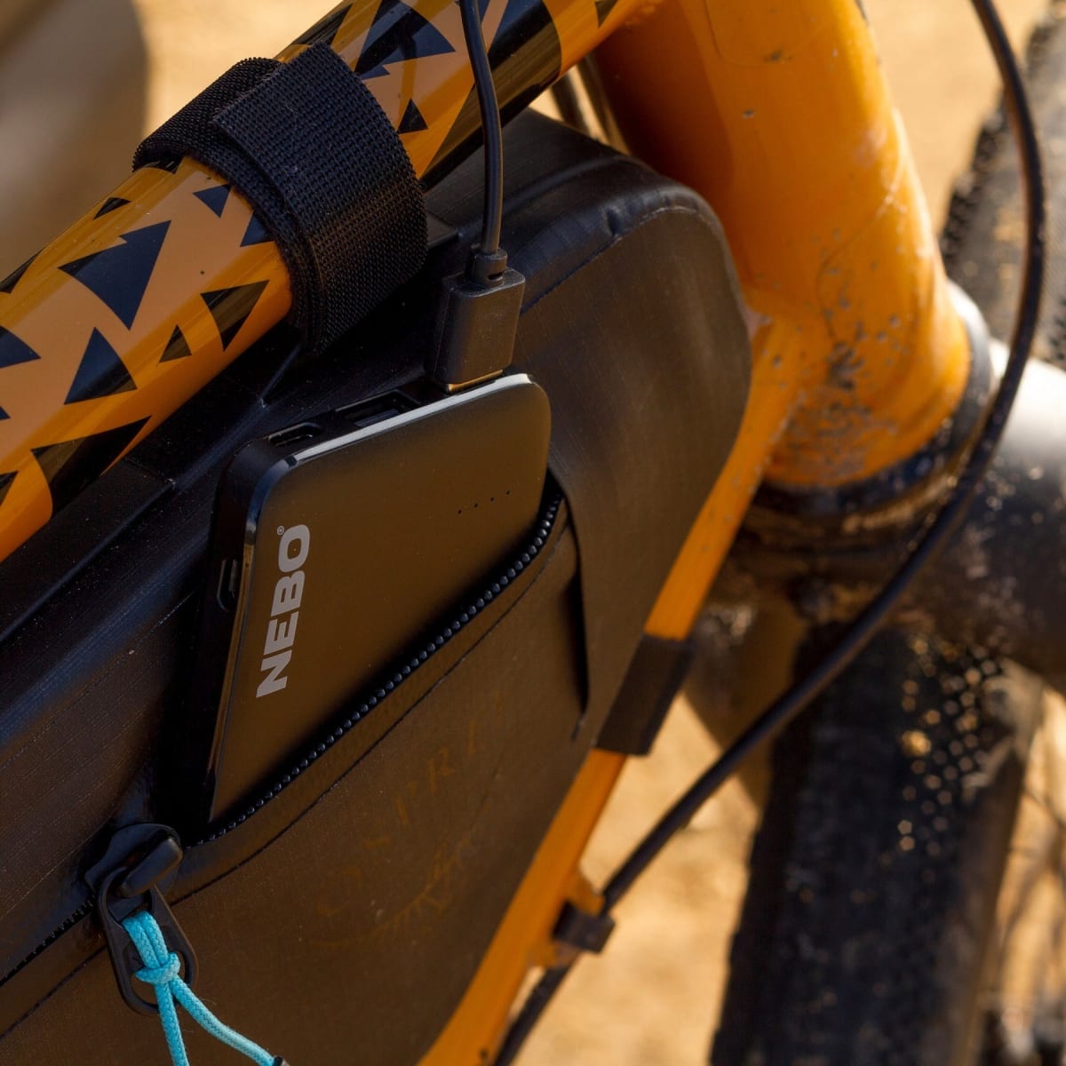 BATERIA PORTATIL NEBO 5K POWERBANK6