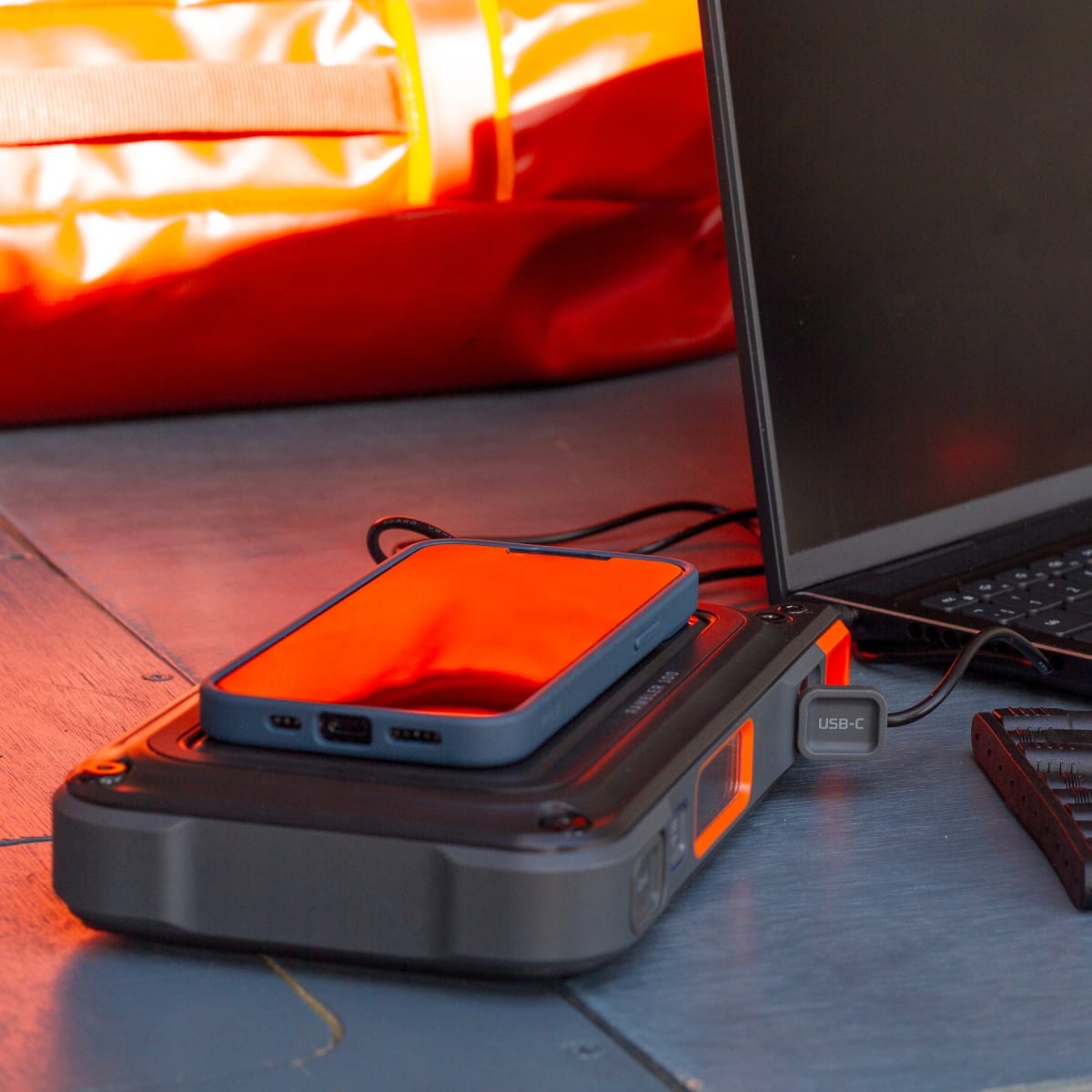 BATERIA PORTATIL NEBO RAMBLER 100 POWER STATION4