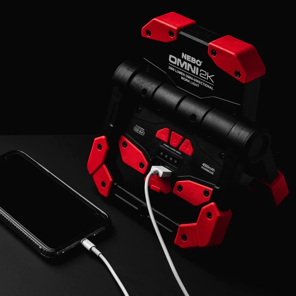 LINTERNA RECARGABLE NEBO OMNI 2K 2000 LÚMENES2