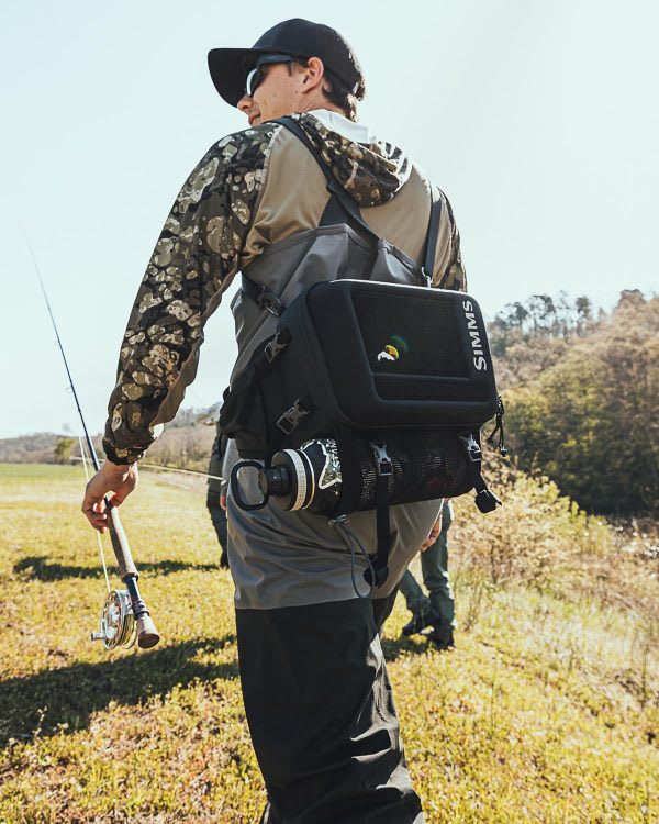 FREESTONE HIP PACK SIMM'S2