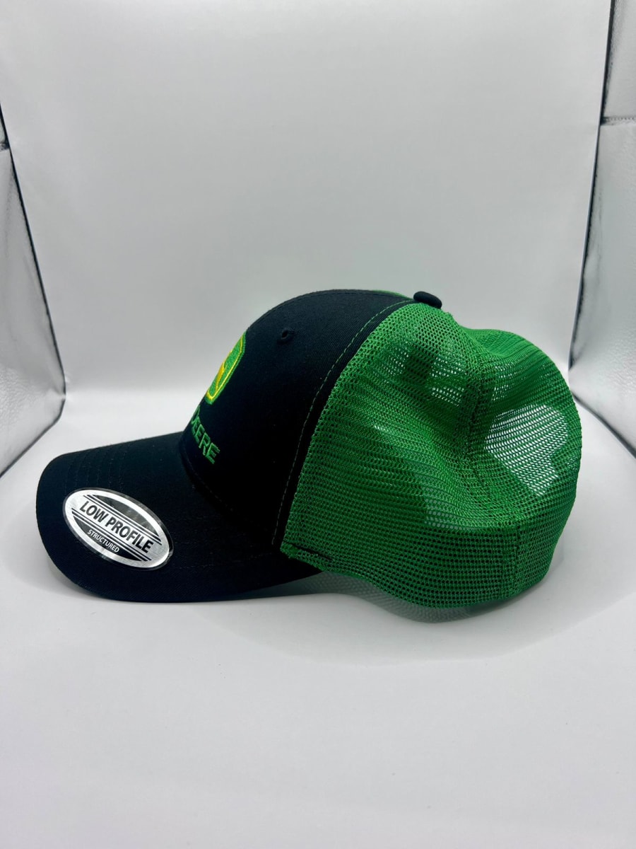 GORRO JOHN DEERE NEGRO CON MALLA VERDE2