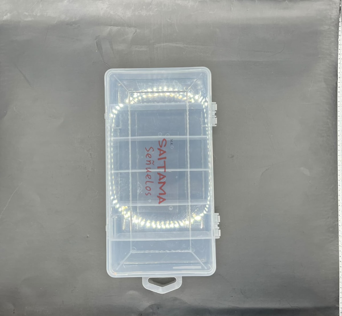 CAJA SAITAMA 20.5CM TRANSPARENTE2