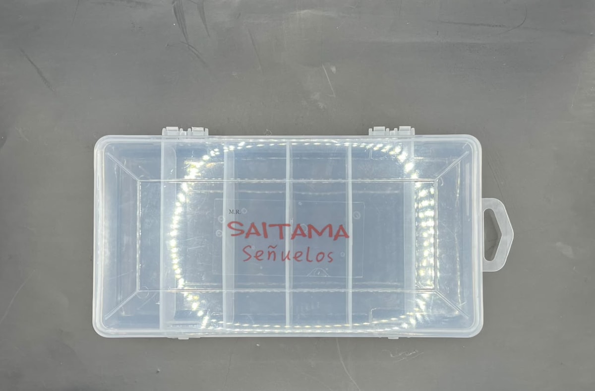 CAJA SAITAMA 20.5CM TRANSPARENTE3
