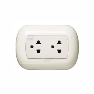 Toma corriente visible doble a tierra blanco Bticino comercial1