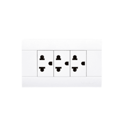 Toma corriente triple c/tierra blanco Cubull1