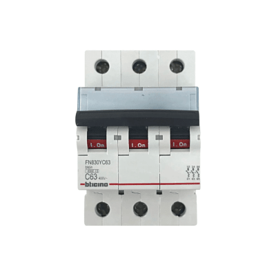 Interruptor Termomagnético trifásico 3x63amp Bticino1