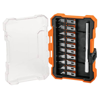 Juego de exactos profesional con 13 cuchillas con estuche Truper1