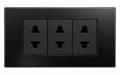 Tomacorriente triple negro Cubull L2-015