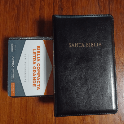 BIBLIA COMPACTA