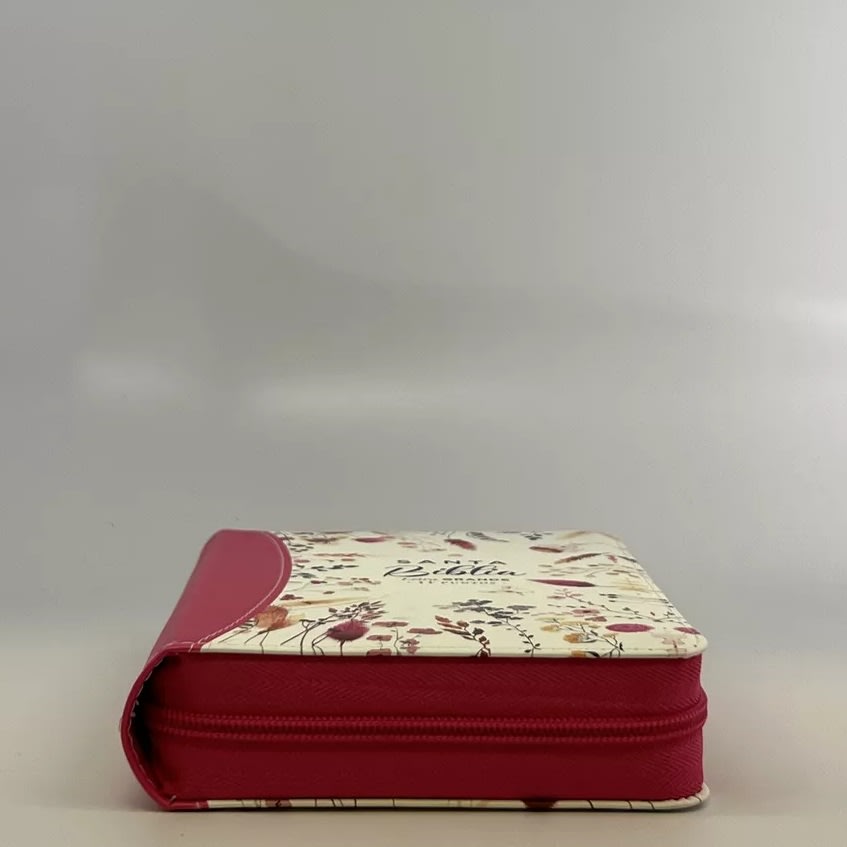 BIBLIA EMOCIÓN PRIMAVERAL FUCSIA CON CIERRE1