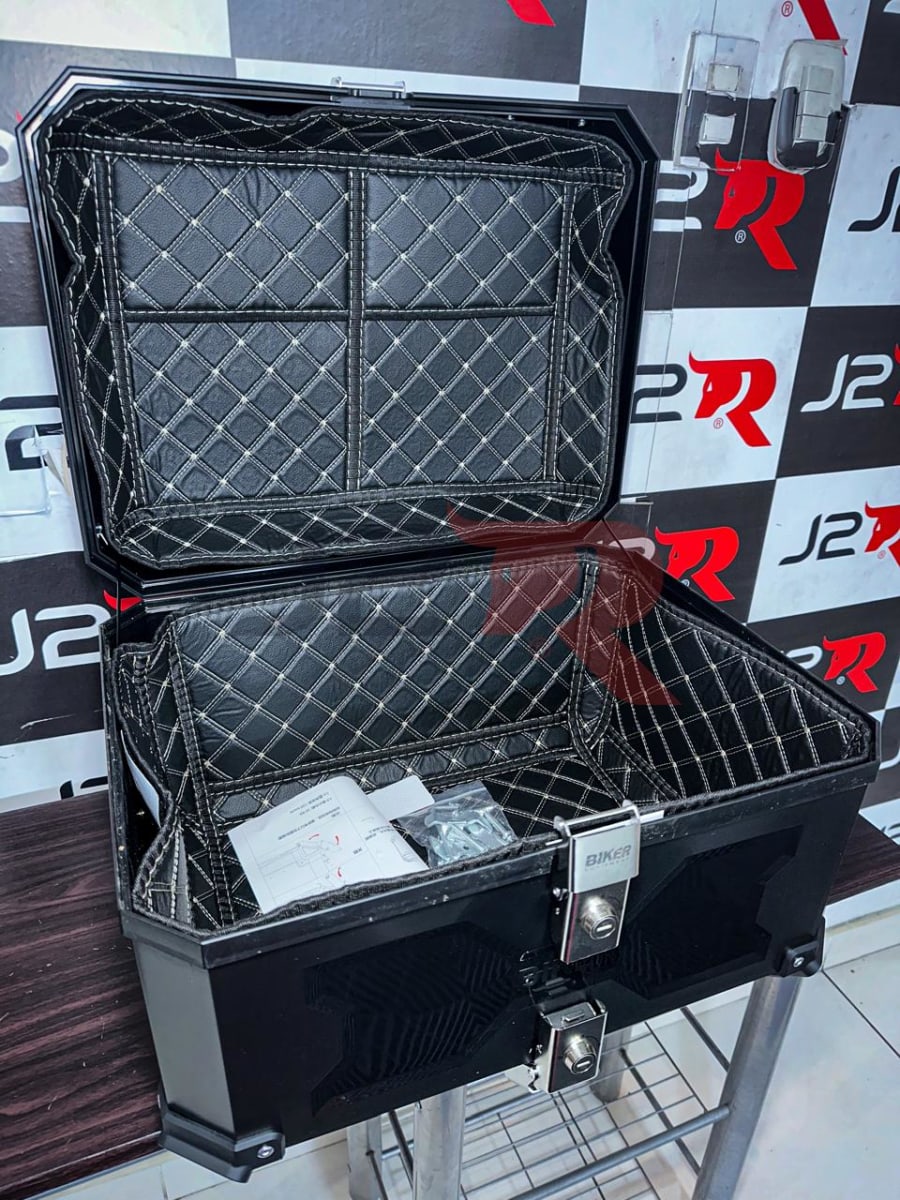 CAJUELA DE ABS 58 LITROS BIKER ( PLASTICA)2