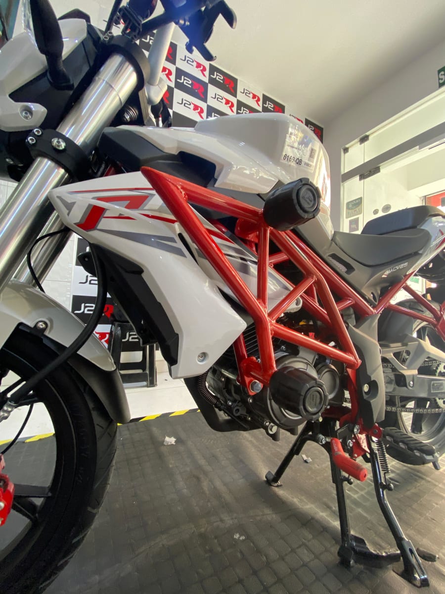 SLIDER BENELLI 150i ROJO DOBLE TOPE -KN3