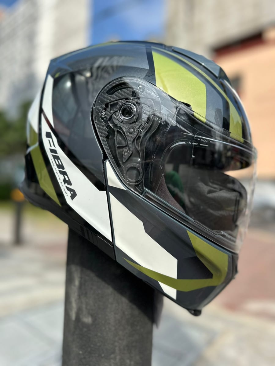 CASCO ABATIBLE FIBRA TERA DUO BRILLO CHROMA KENAU GREEN7