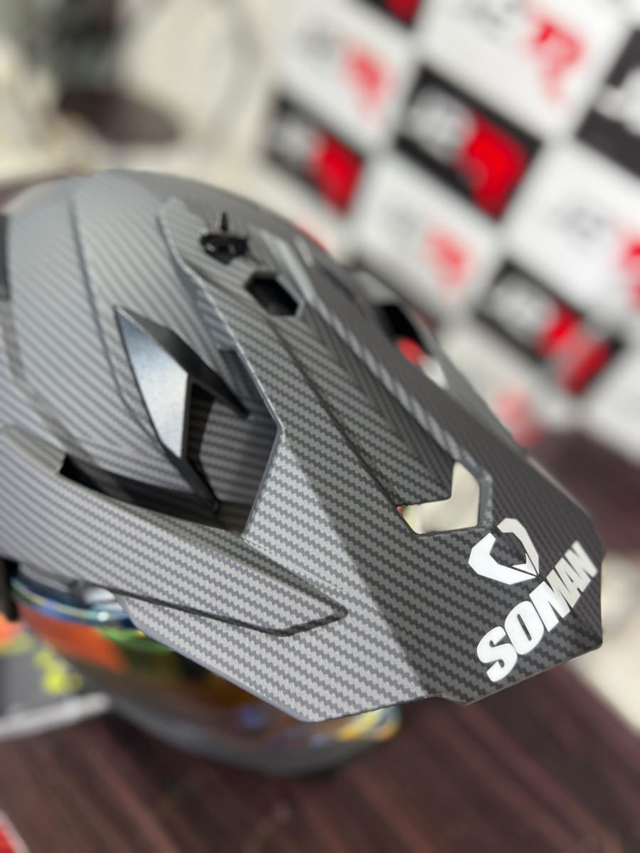CASCO ADVENTURE SOMAN NEGRO DETALLE FIBRA3