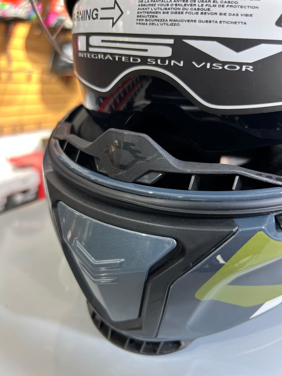 CASCO ABATIBLE FIBRA TERA DUO BRILLO CHROMA KENAU GREEN6