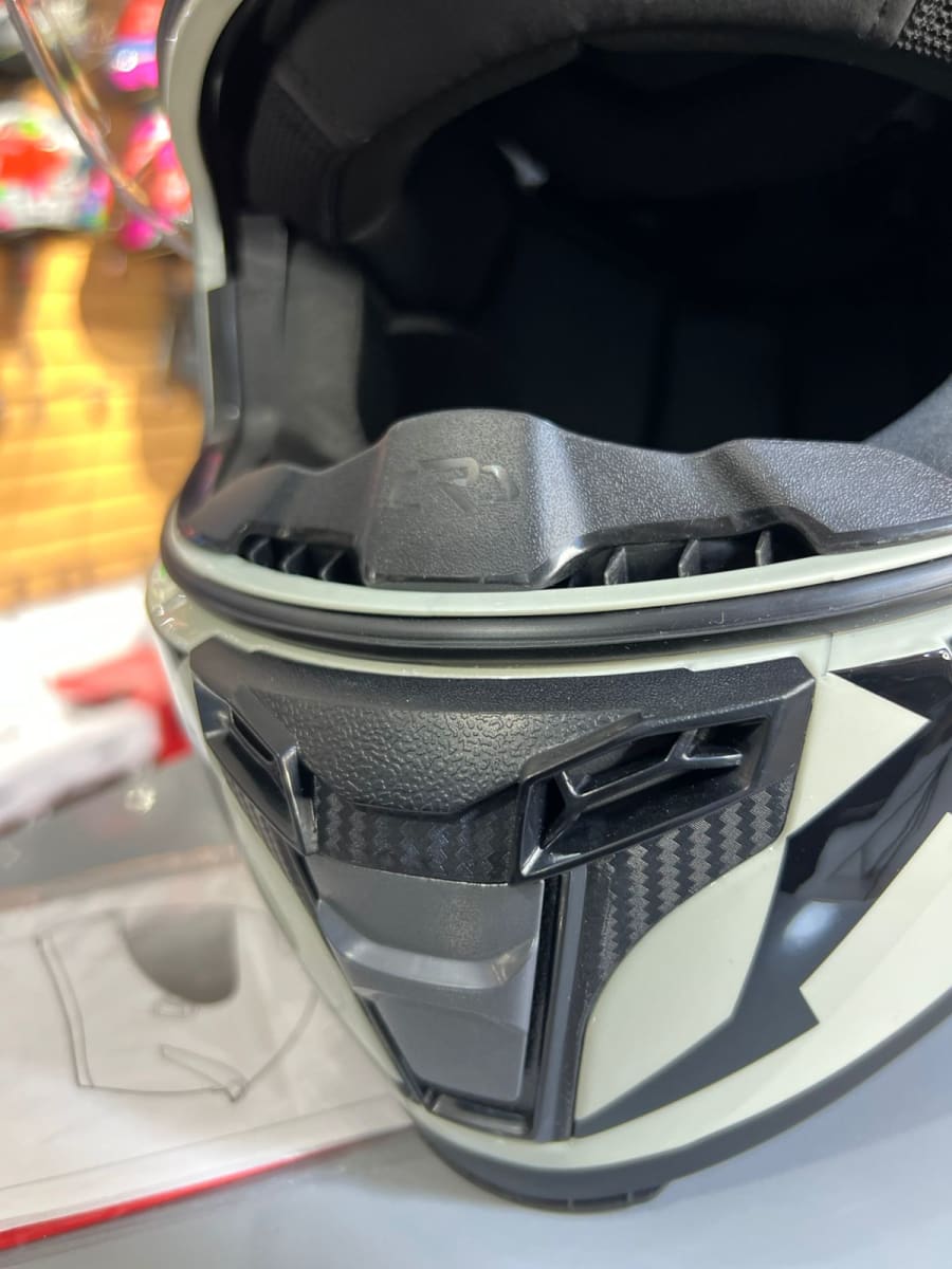 CASCO INTEGRAL FIBRA EXA DUO DELVON CREMA DORADO3