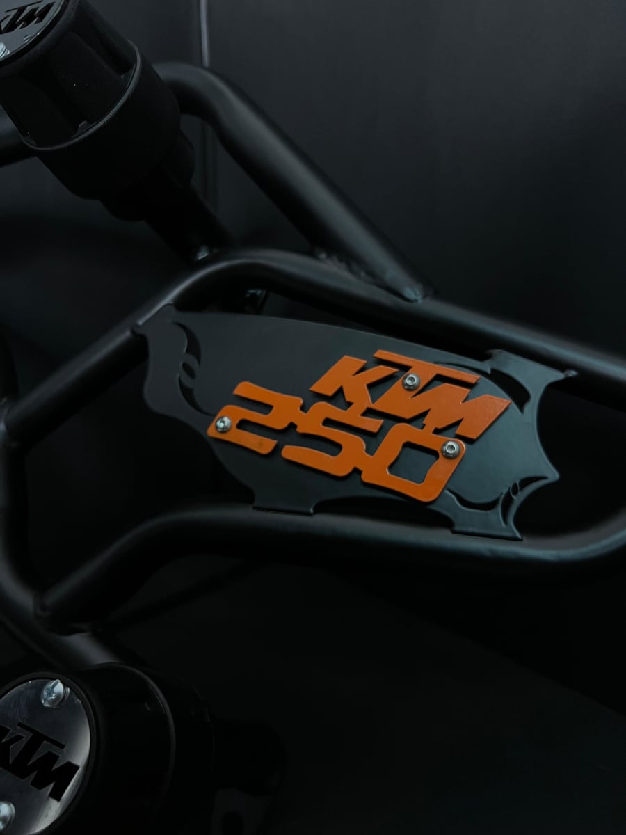 SLIDER DE LUJO KTM DUKE250 2024 / 25 DOBLE TOPE -HM3