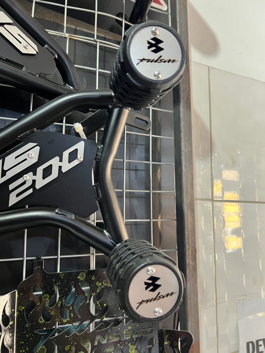 SLIDER DE LUJO PULSAR NS200 DT -LM2