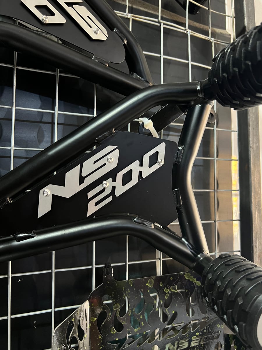 SLIDER DE LUJO PULSAR NS200 DT -LM3