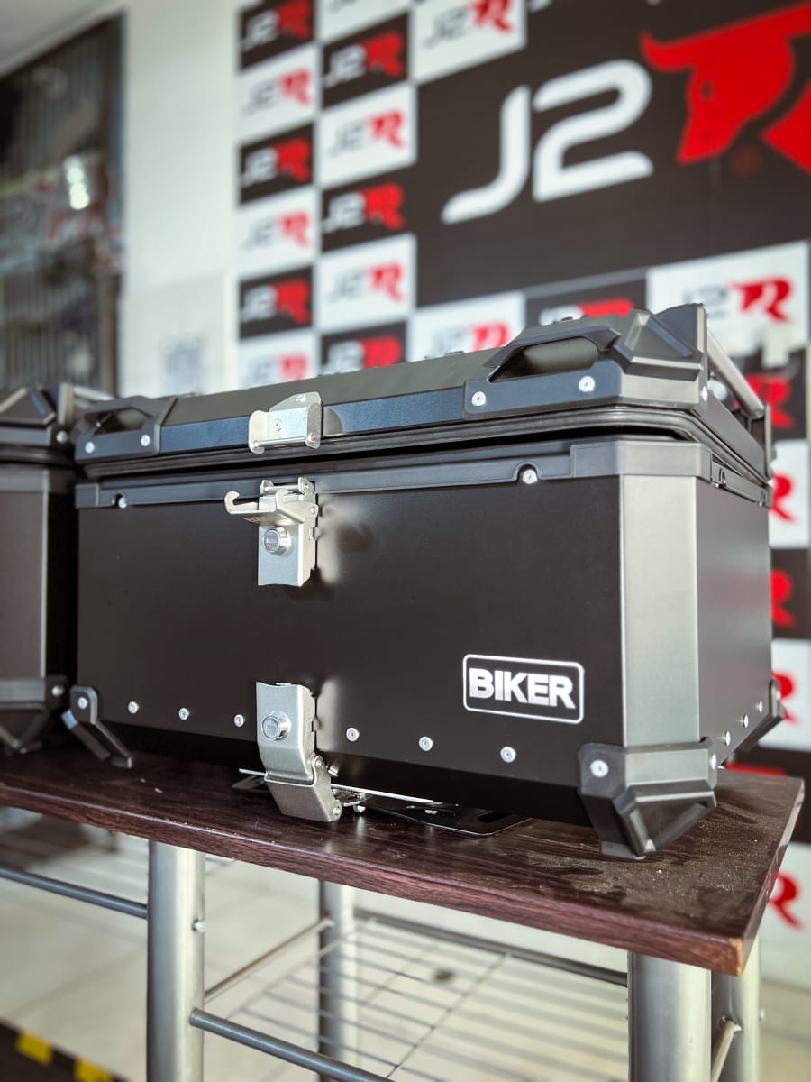 CAJUELA DE ALUMINIO BIKER 65 LT NEGRO SIN RESPALDAR1