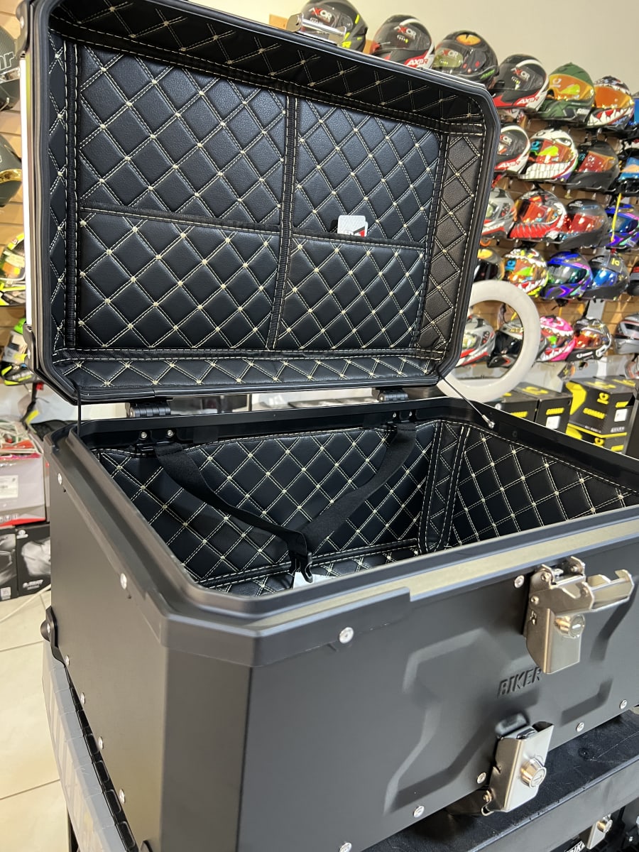 CAJUELA DE ALUMINIO 65LT TIPO X  COLOR NEGRO -BK4