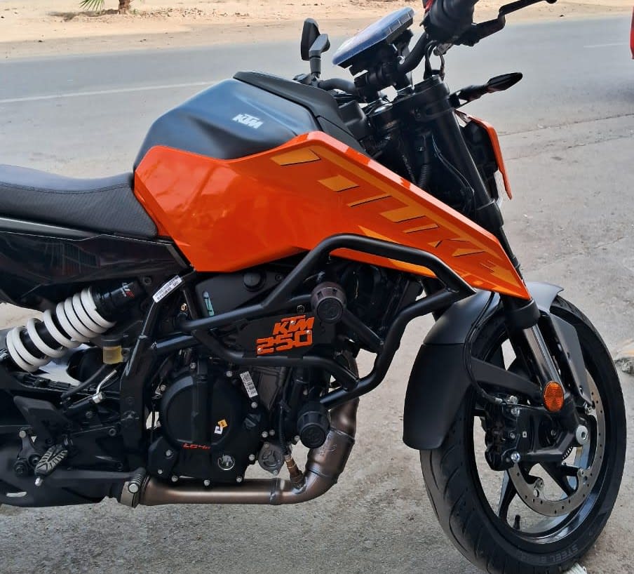 SLIDER DE LUJO KTM DUKE250 2024 / 25 DOBLE TOPE -HM4